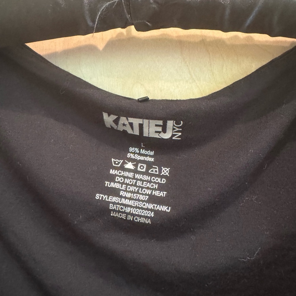 Katie J NYC cap sleeve crop top - Picture 2 of 4